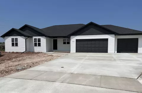 2085 Bufflehead Ln, Green Bay, WI 54311