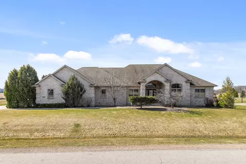 2933 Rose Moon Way, Neenah, WI 54956