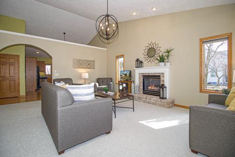 3304 E Fallcreek Ln, Appleton, WI 54913 photo 3