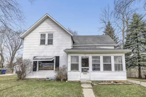 600 Birch St, De Pere, WI 54115