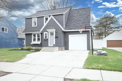 610 E Parkway Blvd, Appleton, WI 54911