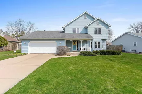 1187 Sterling Heights Dr, Menasha, WI 54952