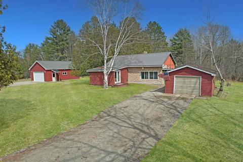 n5070 Deer Trail, Marinette, WI 54143