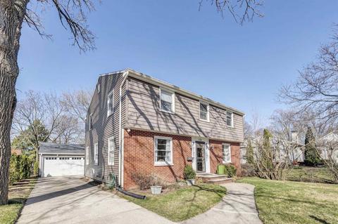132 W Mission Rd, Green Bay, WI 54301