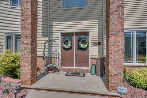 332 E Clearfield Ln, Appleton, WI 54913 photo 2