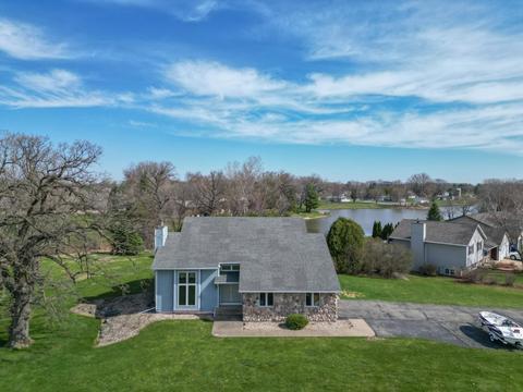 3330 Creek Side Dr, Oshkosh, WI 54904