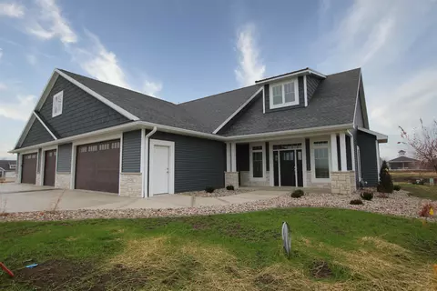 1406 Lighthouse Village Rd, Fond Du Lac, WI 54937