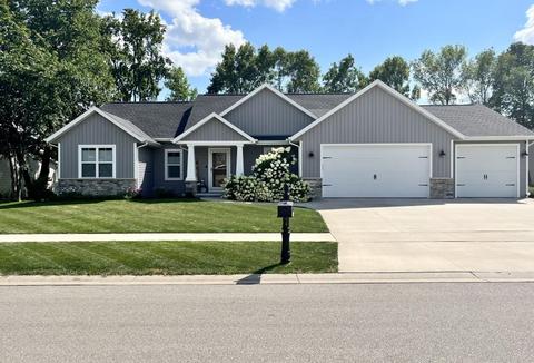 w5805 Hoelzel Way, Appleton, WI 54915