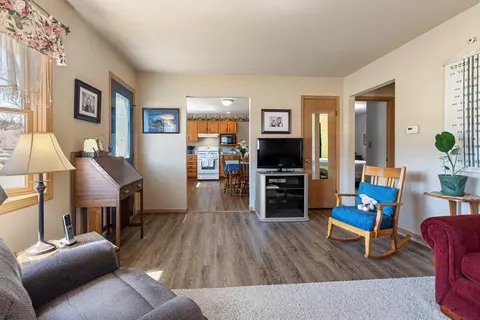 624 E Main St, Embarrass, WI 54933 photo 4