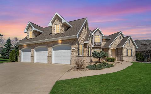 310 E Clearwater Dr, Appleton, WI 54913