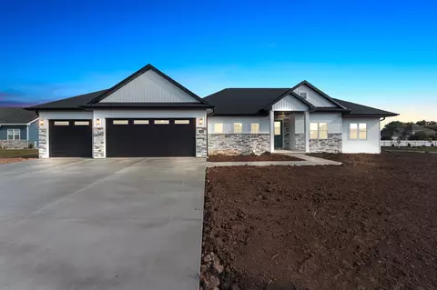 2200 Fox Point Ct, De Pere, WI 54115
