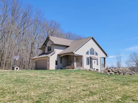 e7783 Island Road, Manawa, WI 54949