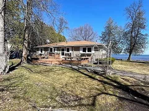 n4404 Michigan 35, Menominee, MI 49858