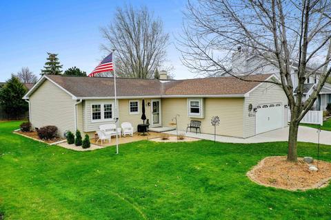 735 Peppergrass Ln, Neenah, WI 54956