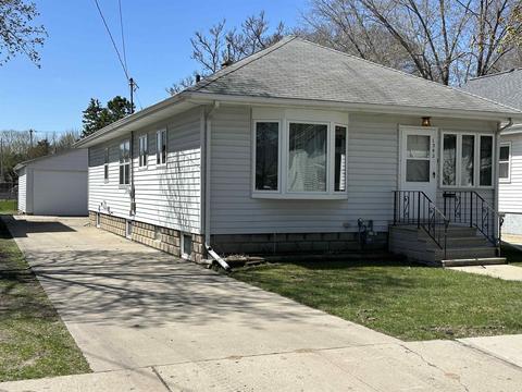 1342 Harvey St, Green Bay, WI 54302