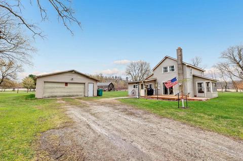 e3346 Crystal Road, Waupaca, WI 54981
