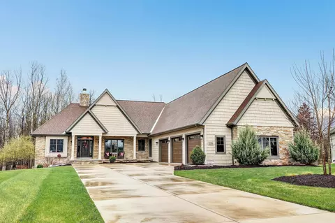 3784 Mighty Oak Trl, Green Bay, WI 54313