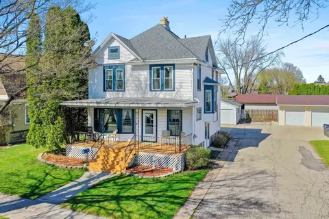 211 W Forest Ave, Neenah, WI 54956
