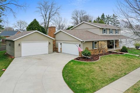 1519 S Midpark Dr, Appleton, WI 54915