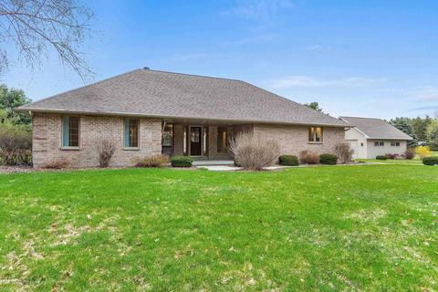 3594 Rustic Haven Ln, Green Bay, WI 54313