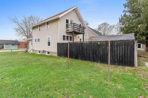 1223 N Harriman St, Appleton, WI 54911 photo 3