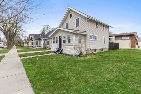 1223 N Harriman St, Appleton, WI 54911 photo 2