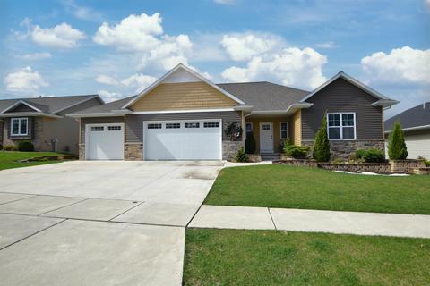 3344 Largo Ridge Dr, Green Bay, WI 54311