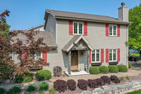 6980 Grignon Rd, Winneconne, WI 54986