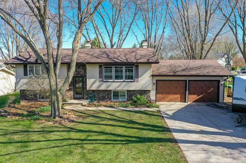 5148 Village Rd, Butte Des Morts, WI 54927
