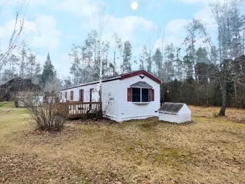 n6962n3 N Rd St, Crivitz, WI 54114
