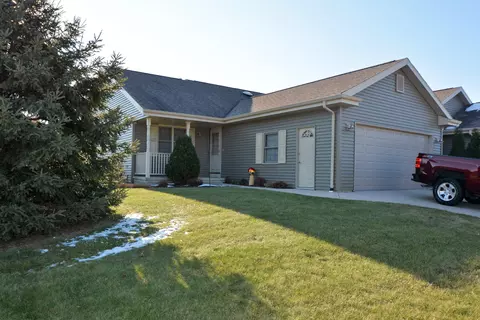 1193 Robins Nest Ln, New Holstein, WI 53061
