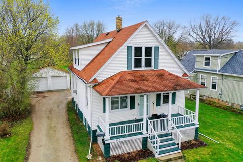 1338 Eliza St, Green Bay, WI 54302