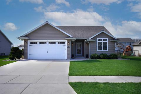 324 Castle Oak Dr, Neenah, WI 54956
