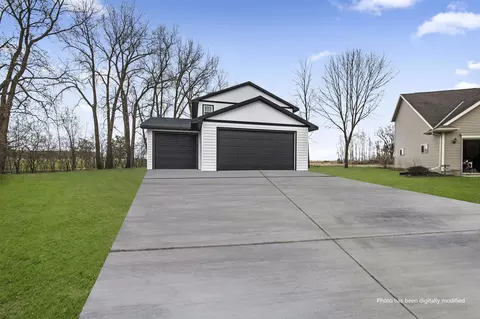 538 Leisgang Ct, Seymour, WI 54165