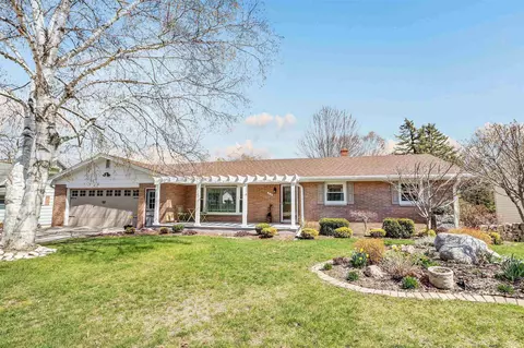 318 Elgin Ave, Sturgeon Bay, WI 54235