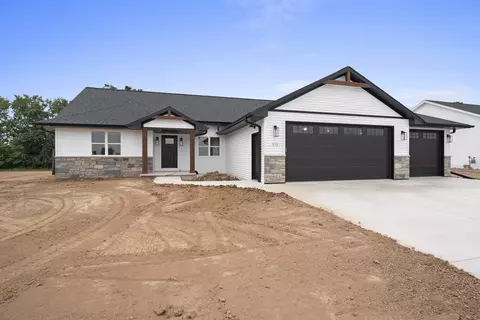 353 Willie Mays Cir, De Pere, WI 54115
