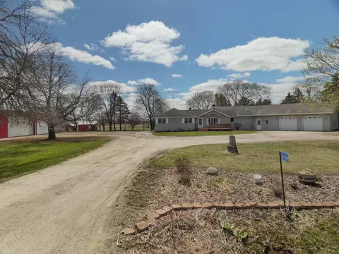 w2589 County Road G, Seymour, WI 54165