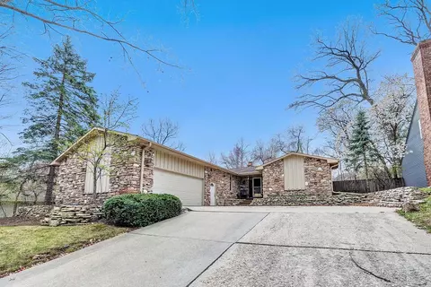 2541 Cherrywood Ln, Green Bay, WI 54304