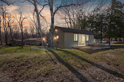 4096 Sand Bay Point Rd, Sturgeon Bay, WI 54235