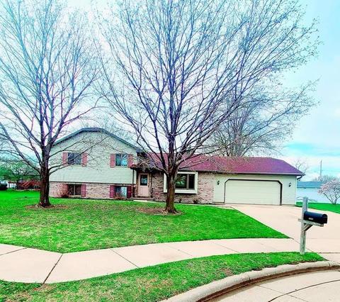 1707 Orchard Ct, Oshkosh, WI 54902