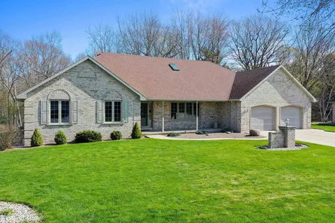 2805 Mayflower Rd, Green Bay, WI 54311