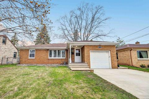 1600 S Ridge Rd, Green Bay, WI 54304
