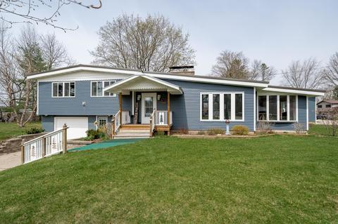 92 18th St, Clintonville, WI 54929