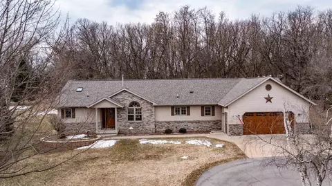 207 W Clark St, Weyauwega, WI 54983
