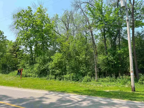 1767 N Oakwood Rd, Oshkosh, WI 54904