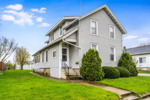 761 W 10th Ave, Oshkosh, WI 54902