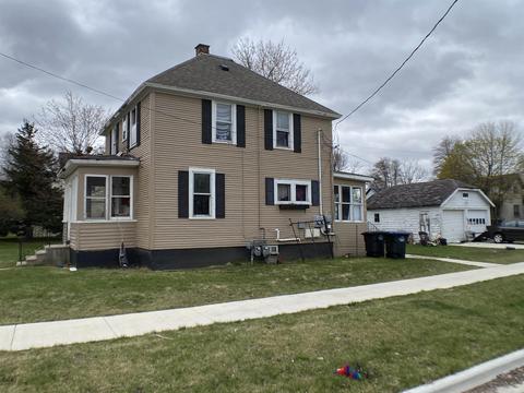 301 S Hamlin St, Shawano, WI 54166
