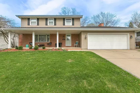 2018 N Douglas St, Appleton, WI 54914 photo 2