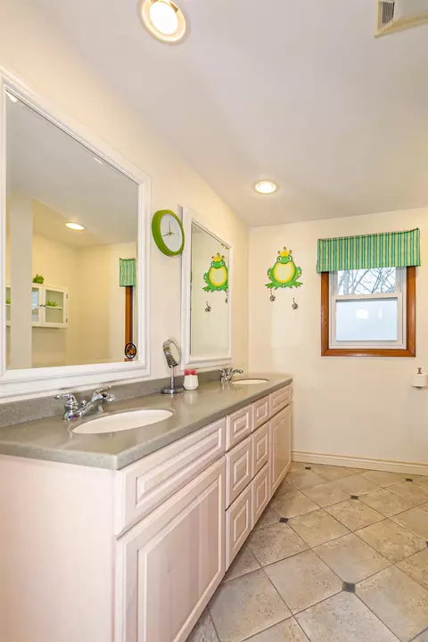 2018 N Douglas St, Appleton, WI 54914 photo 21