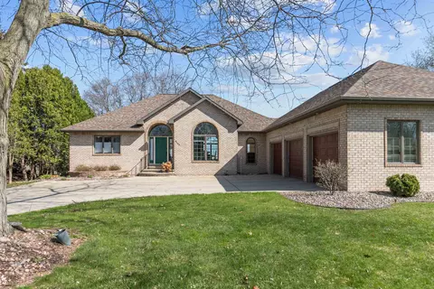 3159 Bay View Dr, Green Bay, WI 54311